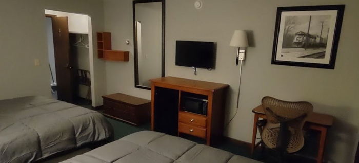 Snow Chasers Inn (Regal Country Inn) - From Web Listing (newer photo)